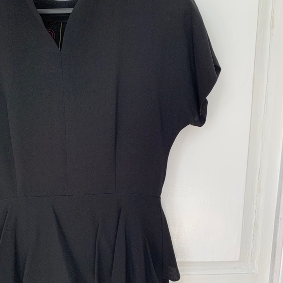 Dress - Picture 5 of 7